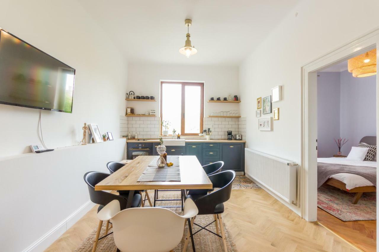 City Chic 3 Bedroom Apartment Клуж-Напока Экстерьер фото